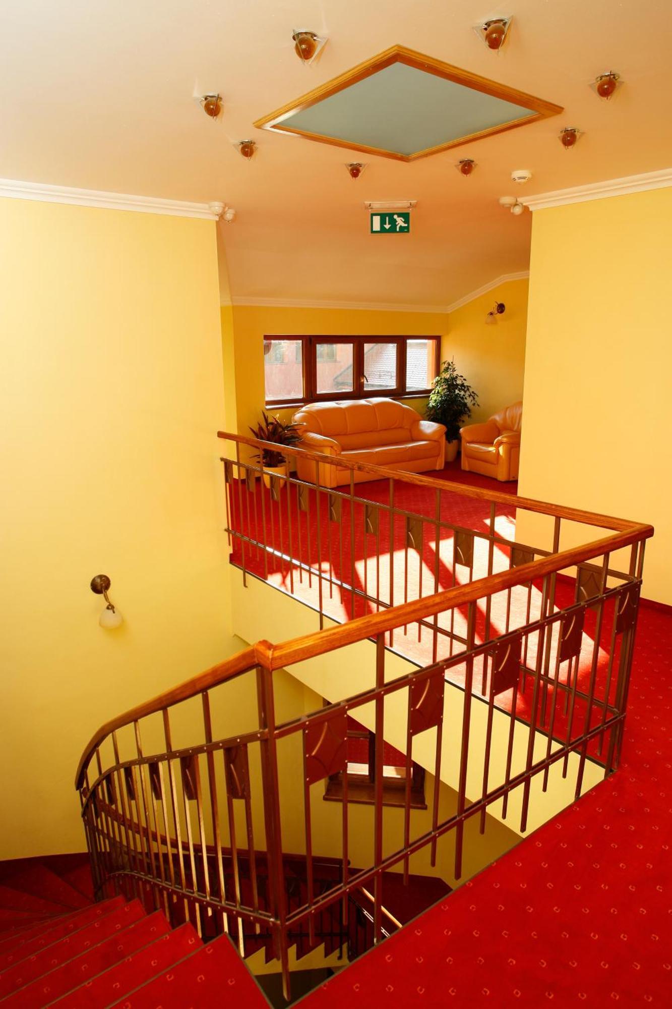 Hotel Majolika Modra Ngoại thất bức ảnh