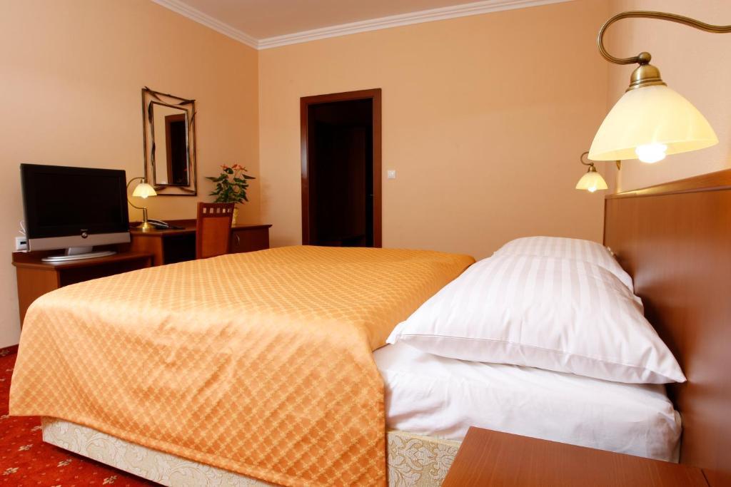 Hotel Majolika Modra Phòng bức ảnh