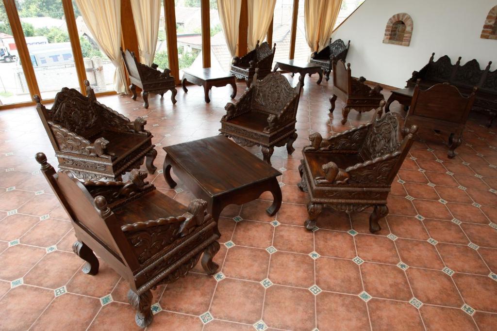 Hotel Majolika Modra Ngoại thất bức ảnh