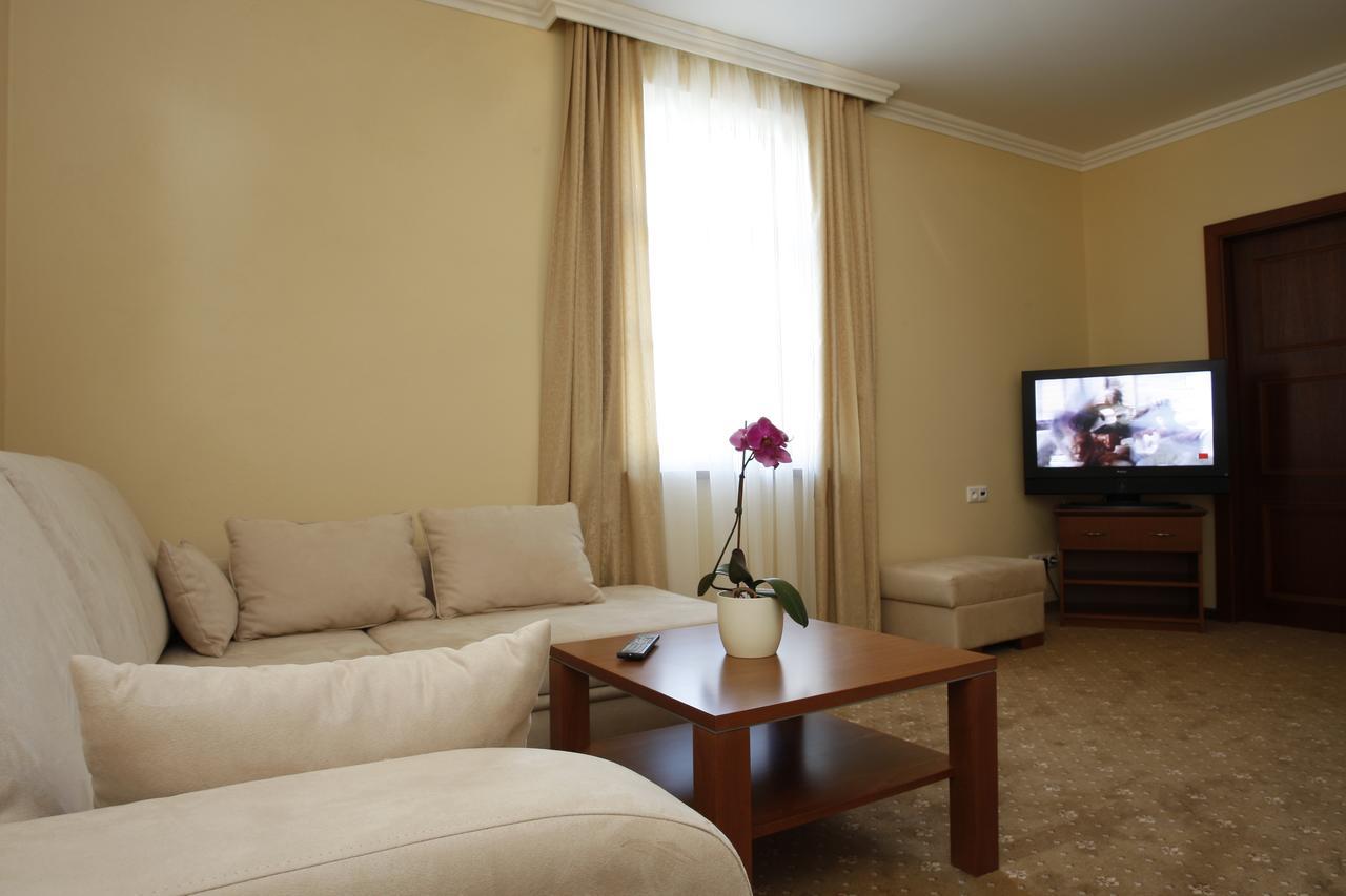 Hotel Majolika Modra Ngoại thất bức ảnh