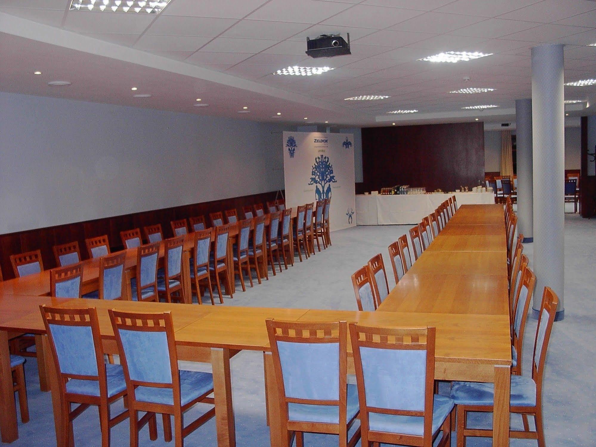 Hotel Majolika Modra Ngoại thất bức ảnh