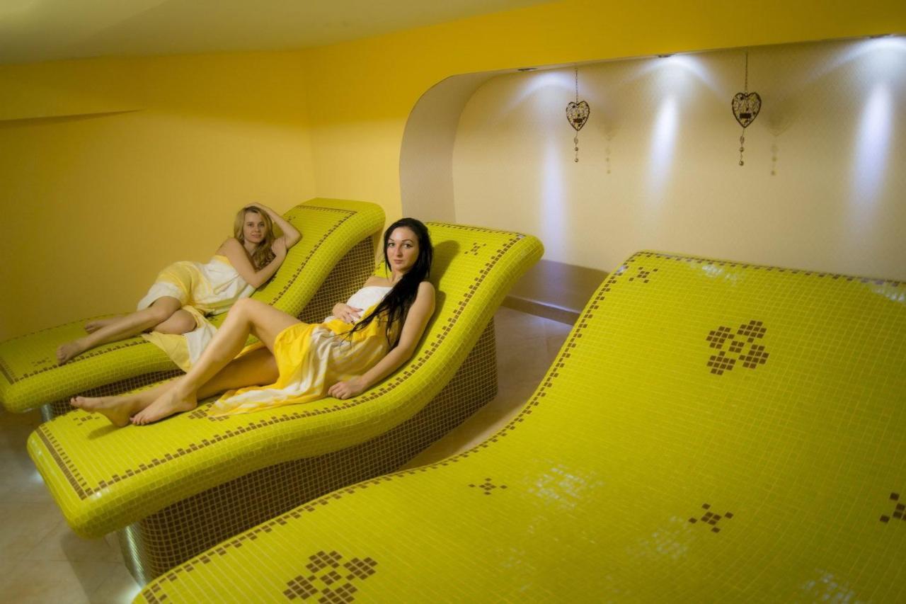 Hotel Majolika Modra Ngoại thất bức ảnh